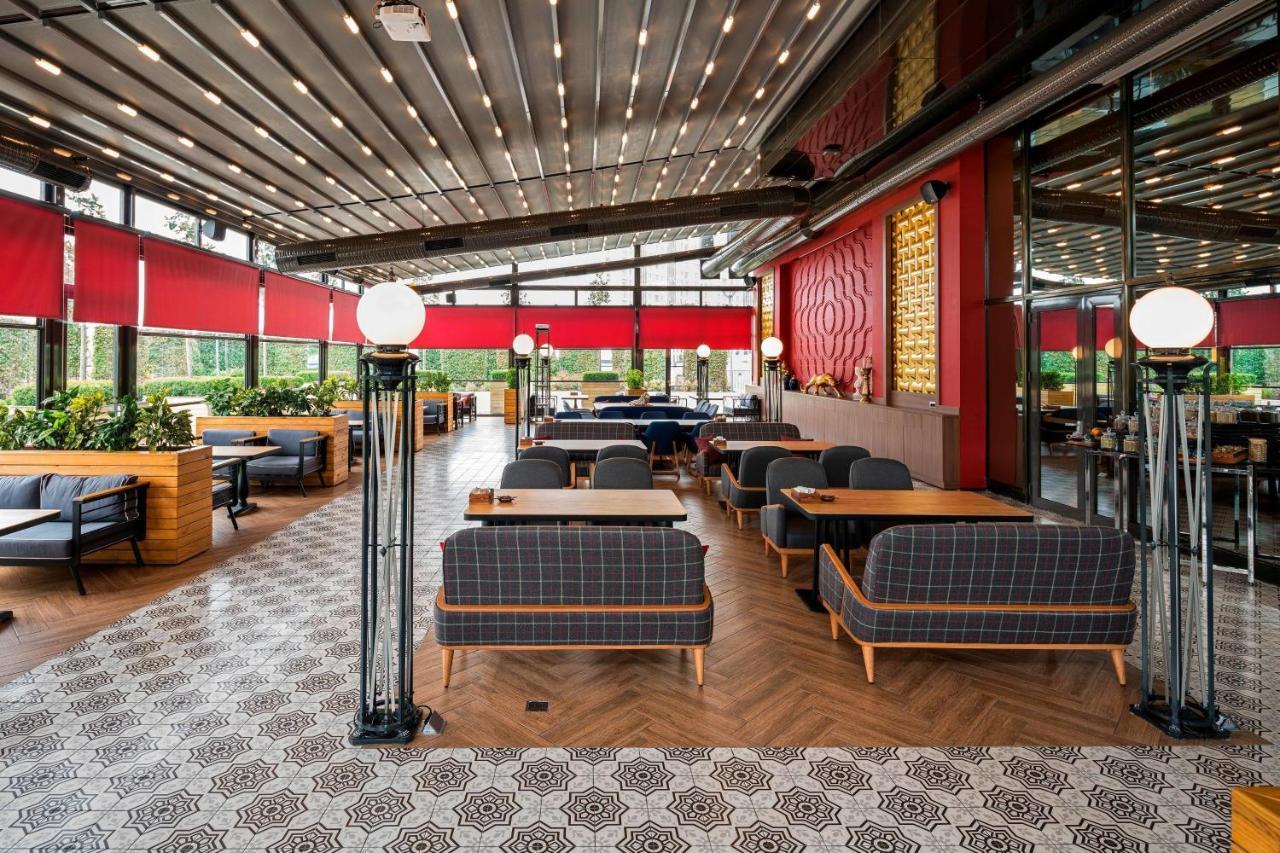 Sheraton Grand Istanbul Atasehir Exterior photo