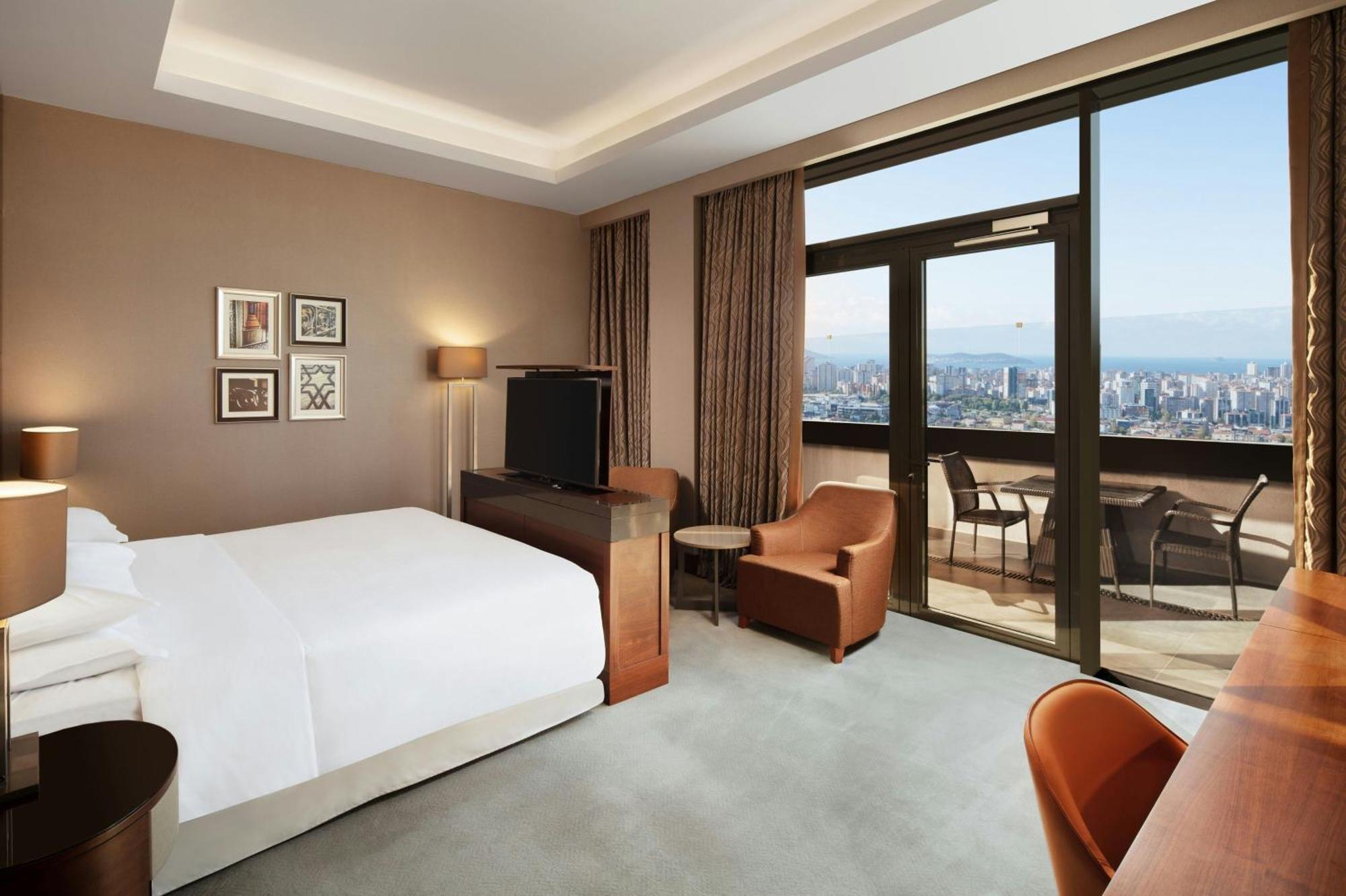 Sheraton Grand Istanbul Atasehir Exterior photo