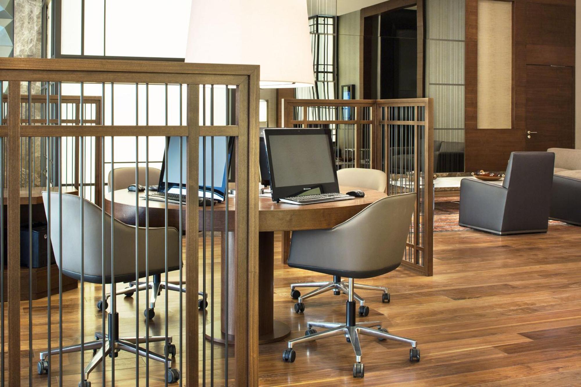 Sheraton Grand Istanbul Atasehir Exterior photo