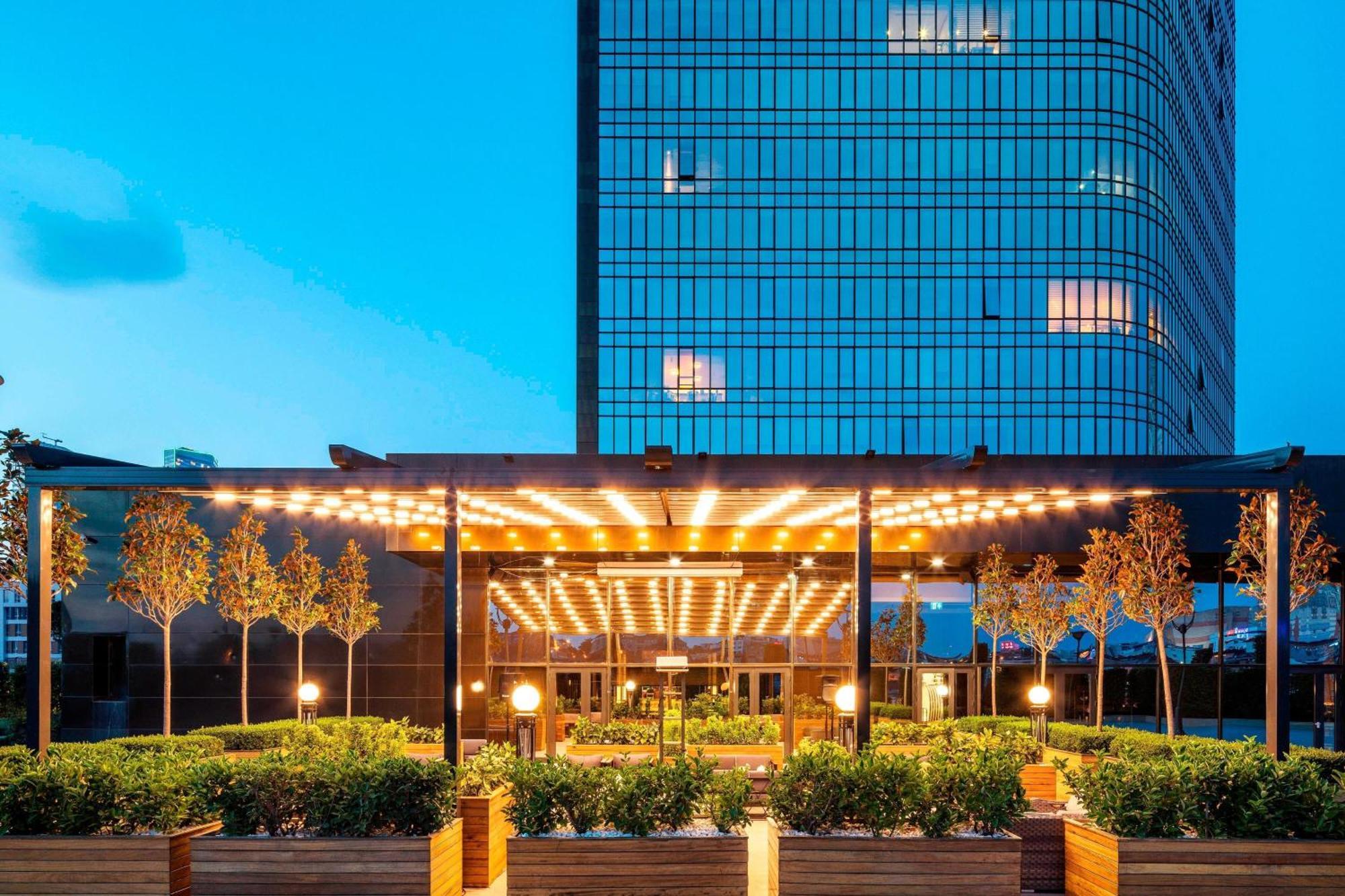Sheraton Grand Istanbul Atasehir Exterior photo